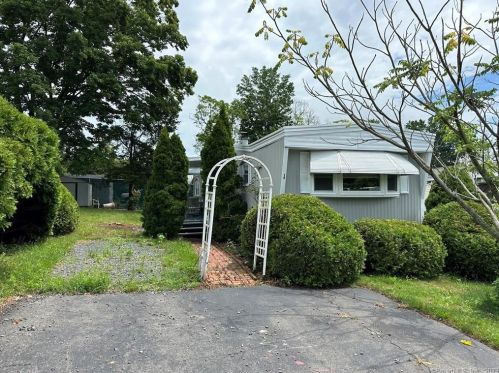 292 Deming Rd, Kensington, CT 06037-1557