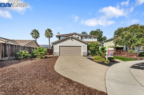 1402 Fox Creek Ct, Livermore, CA 94551-8710