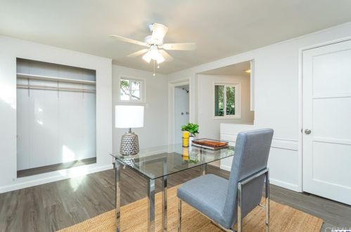 5124 Ln Crescenta Ave, Glendale CA 91214-2117 exterior