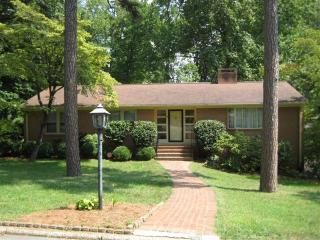 207 Woodhaven Dr, Lexington, NC 27295-1667