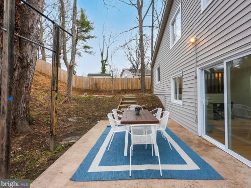 9063 Andromeda Dr, Springfield VA  22015-3509 exterior