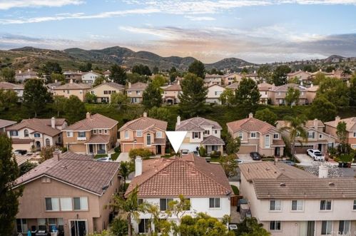 8815 Heatherwood Rd, Anaheim CA  92808-1695 exterior
