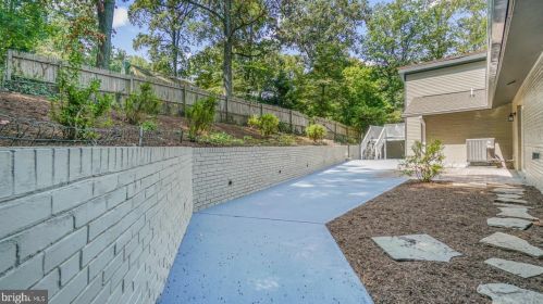 2912 Newcastle Ave, Silver Spring MD 20910-1216 exterior