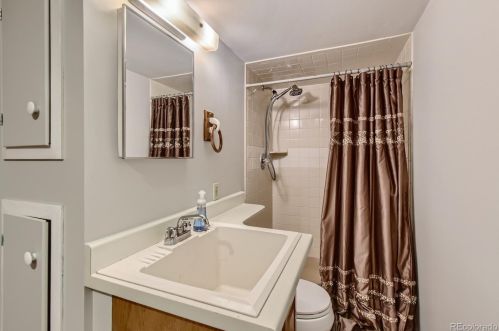 2598 Eagle Cir, Aurora CO 80014-2428 exterior