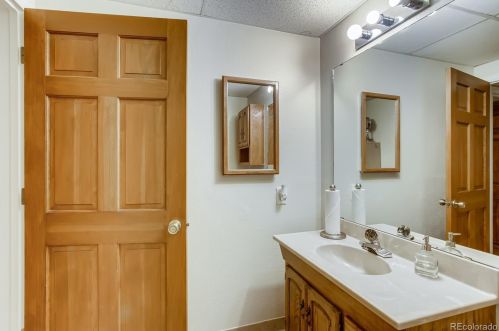 9015 Colorado Cir, Denver CO  80231-2923 exterior