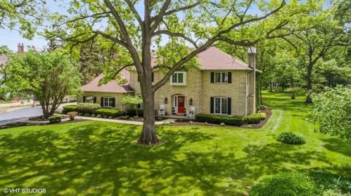 70 Horseshoe Ln, Lemont IL  60439-9118 exterior