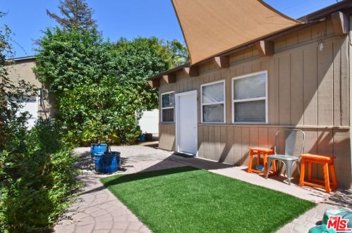 14609 Albers St, Van Nuys CA  91411-3711 exterior