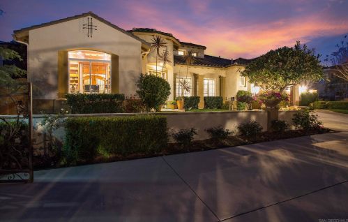 696 Cypress Hills Dr, Encinitas, CA 92024-2394