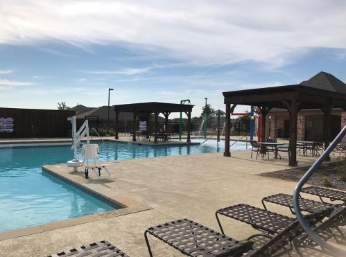 2069 Meadow Park Dr, Princeton TX 75407-2662 exterior