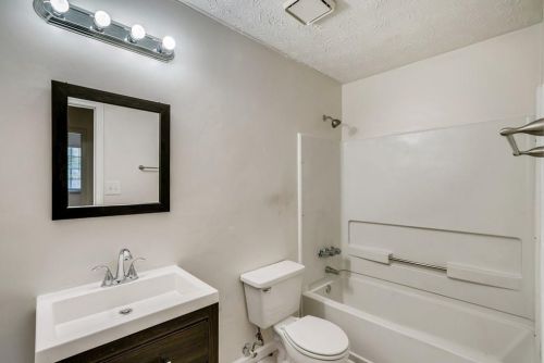 202 Farmbrook Pkwy, Stockbridge GA  30281-1157 exterior