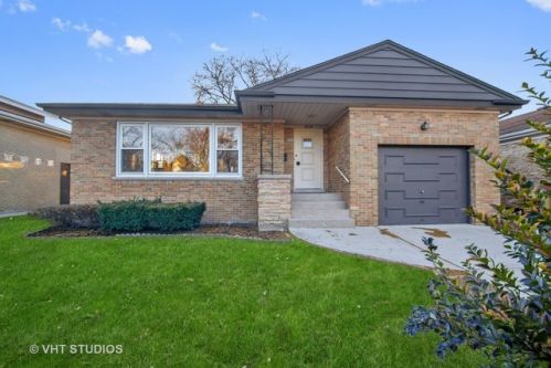 8114 Octavia Ave, Niles IL  60714-2626 exterior