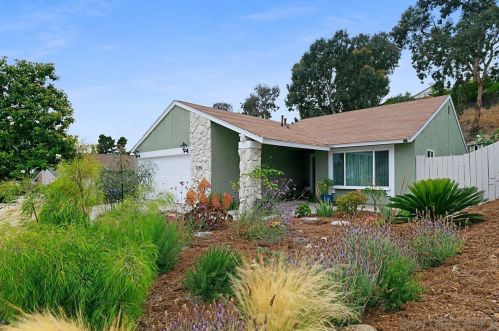 3189 Carr Dr, Oceanside, CA 92056-3813
