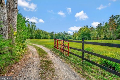 5144 Gatewood Rd, Woodford, VA 22580-2001