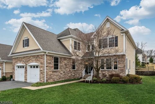 8 Fredericks St, Town Center, NJ 07052-6613