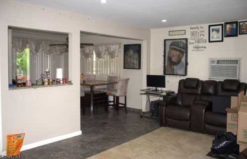 280 Mclean Blvd, Paterson, NJ 07504-1245