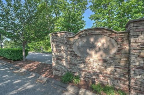 27 Sonoma Ln, Middletown CT  06457-2077 exterior