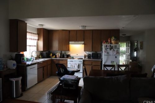 10741 Collett Ave, Riverside, CA 92505-2923