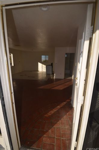 31555 Longview Rd, Pearblossom, CA 93553-3132