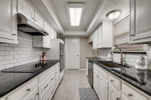 4044 Windy Crst Cir, Carrollton TX 75007 exterior