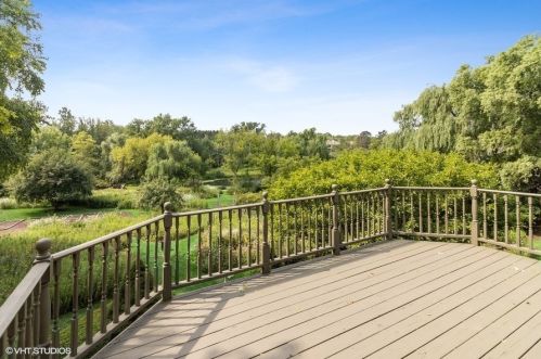 3905 Ridge Rd, Spring Grove, IL 60081-8337
