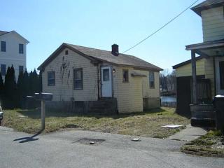 102 Millard Ave, Warwick, RI 02889-5520