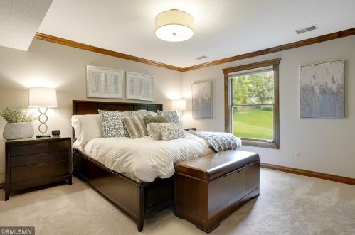 10147 Bridgewater Pkwy, Saint Paul MN  55129-8587 exterior