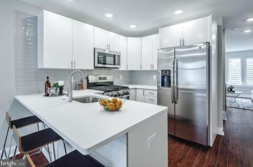 1524 Catharine St, Philadelphia PA  19146-2102 exterior