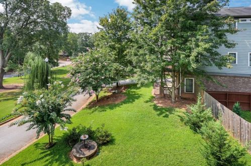201 Bowen Cir, Atlanta GA  30315-2603 exterior