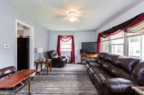 924 Rolridge Ave, Lancaster PA  17603-5739 exterior