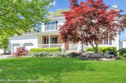 320 Mackenzie Dr, Jackson Twp, NJ 08527-1185