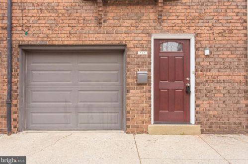825 Fitzwater St, Philadelphia, PA 19147-2836
