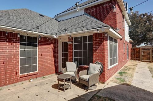 3141 Riverside Dr, Carrollton TX 75007-3732 exterior