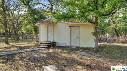 9225 Fm 1117, Seguin TX 78155-9643 exterior