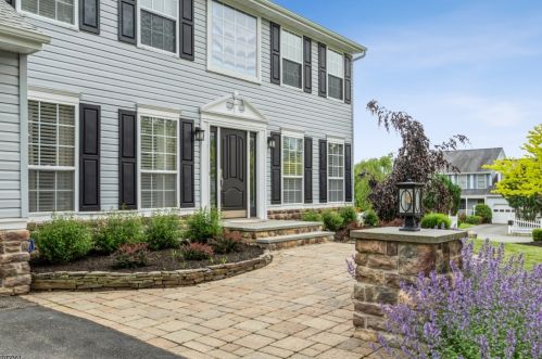 36 Crenshaw Dr, Roxbury Township, NJ 07836-4722