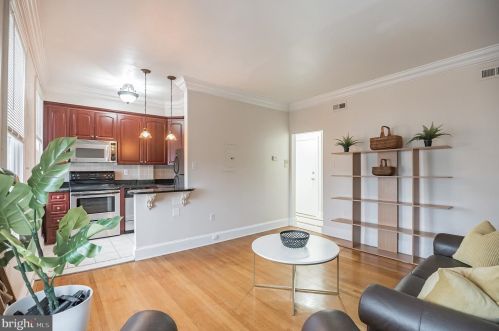 1910 Fairmount Ave, Philadelphia PA  19130-2034 exterior