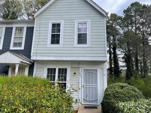 545 Prince Of Wales, Stone Mountain, GA 30083-6127