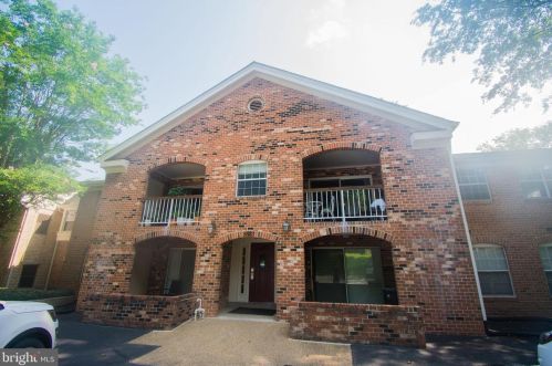 5823 Cove Landing Rd, Springfield VA  22015-2660 exterior