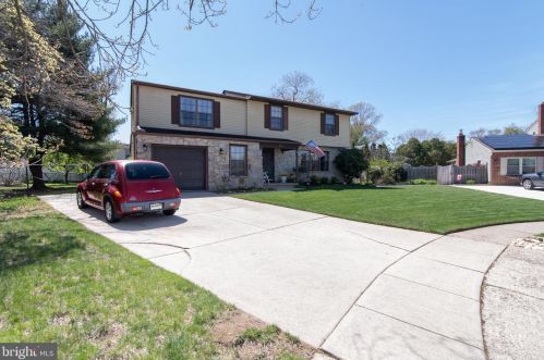 555 Balsam Ct, Runnemede, NJ 08078-1814