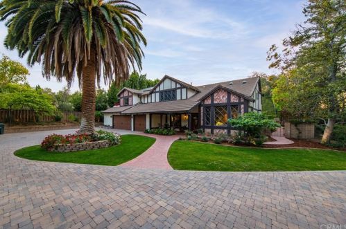 1719 Fairmont Dr, Redlands, CA 92373-7273