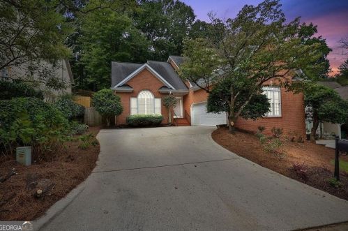 3854 Ashford Rd, Atlanta, GA 30319-3212