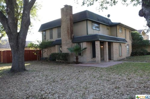 107 Westwood St, Victoria, TX 77901-4537
