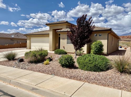 517 Sun Dusk Ln, Washington, UT 84780