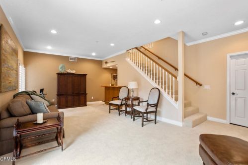 2036 Montecito Dr, Glendale CA  91208-1824 exterior