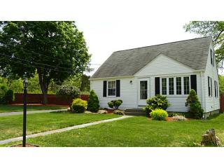 24 Normandy Dr, Cranston, RI 02920-3114