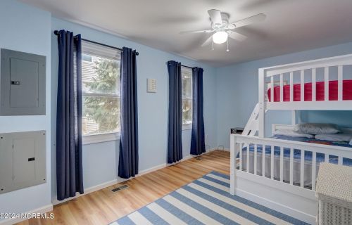 16 Pennsylvania Ave, Lavallette NJ 08735-2437 exterior