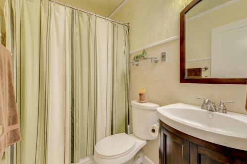 3216 Mccart Ave, Fort Worth TX  76110-3630 exterior