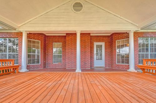 6009 Longmire Trl, Conroe TX  77304-4866 exterior