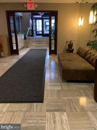 200 Lombard St, Philadelphia PA 19147-1605 exterior