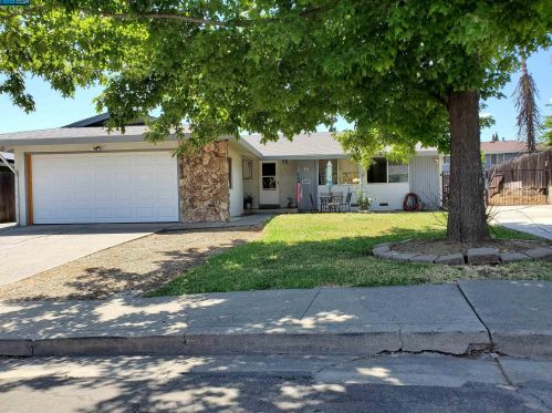 435 Lily St, Fairfield, CA 94533-1550
