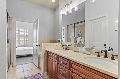 2479 Gatebury Cir, Atlanta GA  30341-2635 exterior